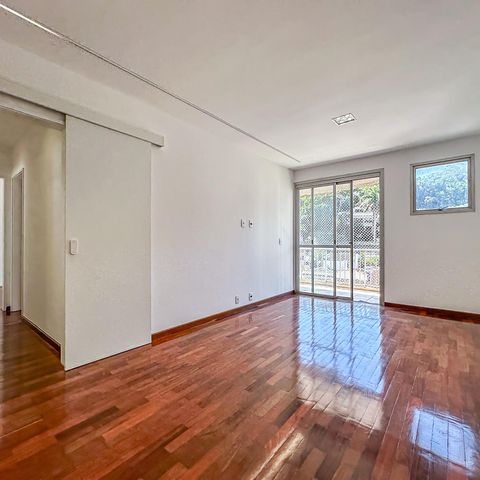 Apartamento à venda com 80m², 3 quartos e 2 vagasSala