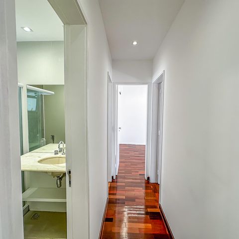 Apartamento à venda com 80m², 3 quartos e 2 vagasCorredor
