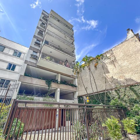 Apartamento à venda com 80m², 3 quartos e 2 vagasFachada