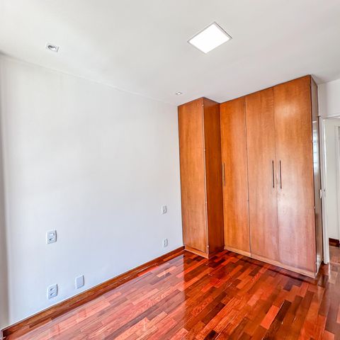 Apartamento à venda com 80m², 3 quartos e 2 vagasQuarto 1