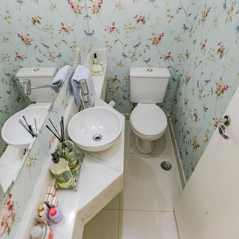 Casa de condomínio à venda com 167m², 3 quartos e 1 vaga Casa de condomínio à venda com 167m², 3 quartos e 1 vagaLavabo