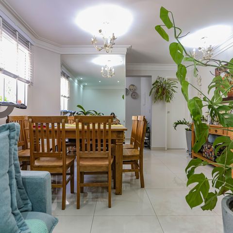 Casa de condomínio à venda com 167m², 3 quartos e 1 vaga Casa de condomínio à venda com 167m², 3 quartos e 1 vagaSala