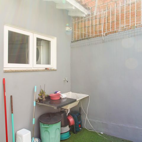 Casa à venda com 192m², 3 quartos e 3 vagasÁrea externa
