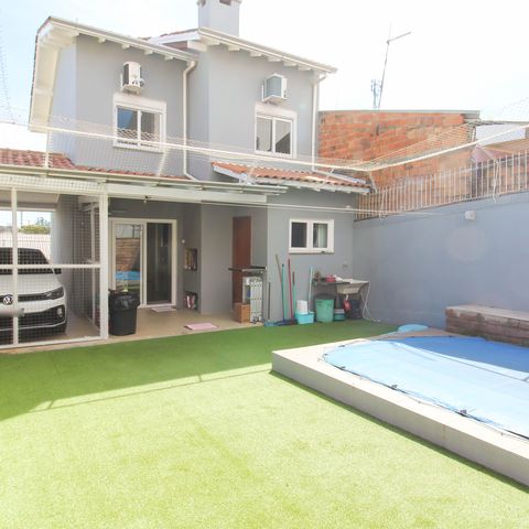 Casa à venda com 192m², 3 quartos e 3 vagasÁrea externa