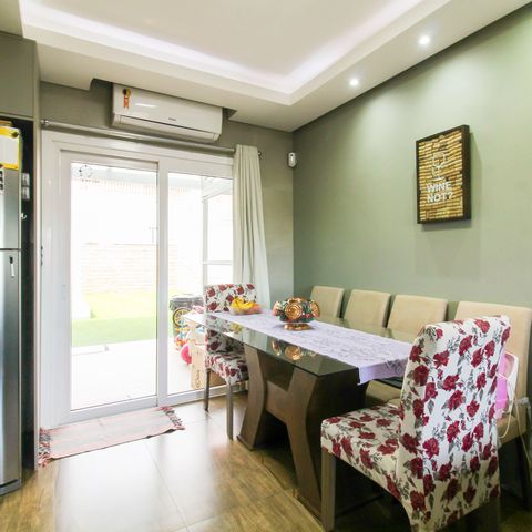 Casa à venda com 192m², 3 quartos e 3 vagasSala