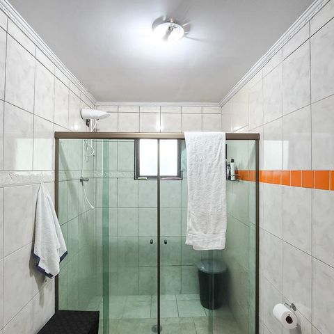 Casa para alugar com 376m², 4 quartos e 1 vagaBanheiro da Suíte 1