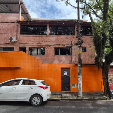 Casa para alugar com 376m², 4 quartos e 1 vagaFachada