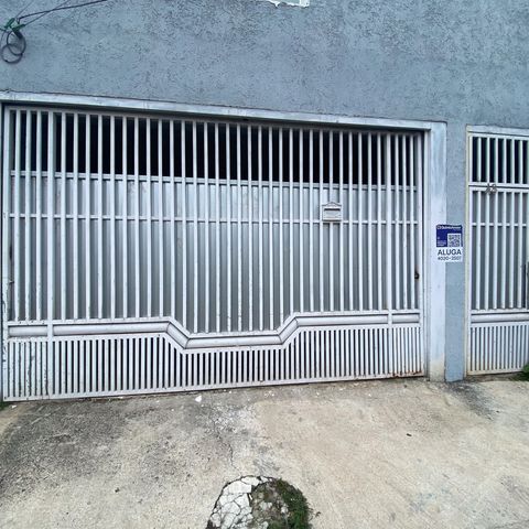 Casa para alugar com 300m², 1 quarto e 1 vaga Casa para alugar com 300m², 1 quarto e 1 vagaFachada