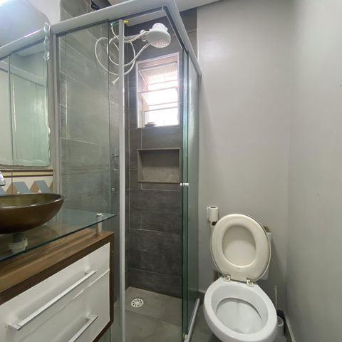 Casa para alugar com 300m², 1 quarto e 1 vaga Casa para alugar com 300m², 1 quarto e 1 vagaBanheiro Social