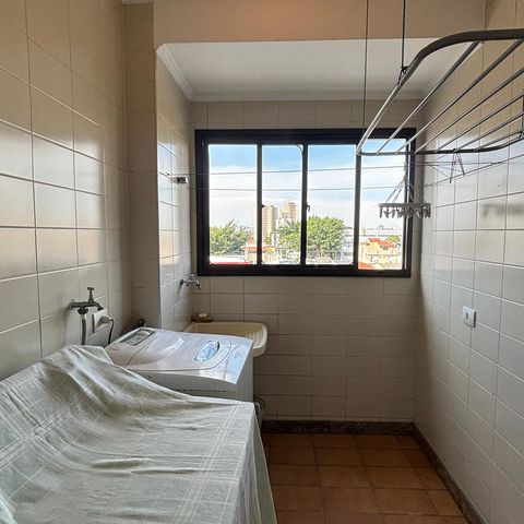 Apartamento à venda com 140m², 3 quartos e 2 vagasÁrea de Serviço