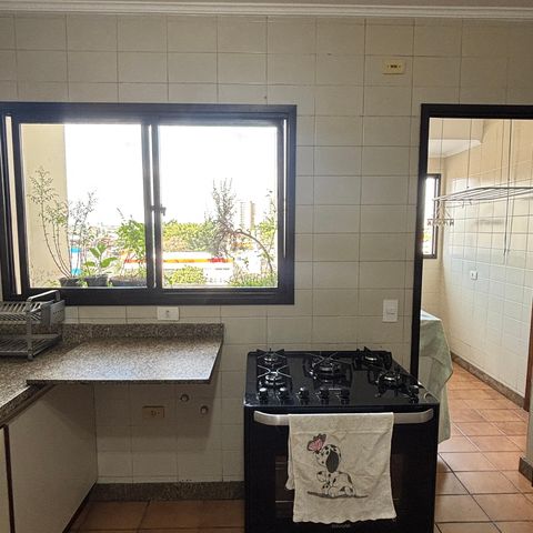 Apartamento à venda com 140m², 3 quartos e 2 vagasCozinha