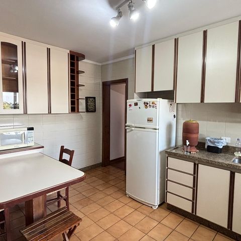 Apartamento à venda com 140m², 3 quartos e 2 vagasCozinha