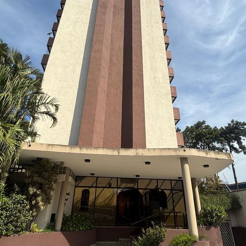 Apartamento à venda com 140m², 3 quartos e 2 vagasFachada