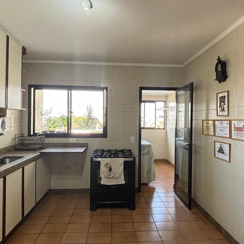 Apartamento à venda com 140m², 3 quartos e 2 vagasCozinha