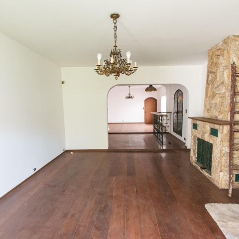 Casa para alugar com 300m², 3 quartos e 3 vagasSala
