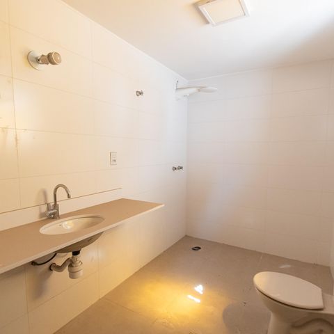 Casa para alugar com 300m², 3 quartos e 3 vagasBanheiro da Suíte 1