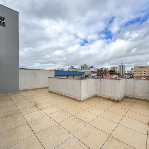 Apartamento à venda com 220m², 3 quartos e 4 vagasCobertura
