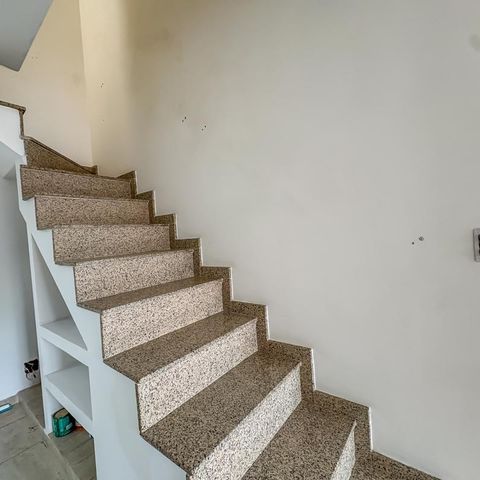 Apartamento à venda com 220m², 3 quartos e 4 vagasEscada Cobertura