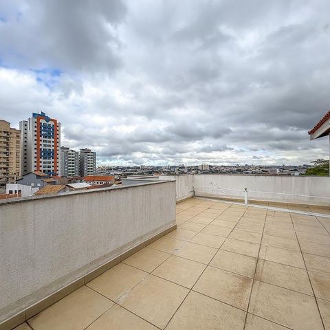 Apartamento à venda com 220m², 3 quartos e 4 vagasCobertura