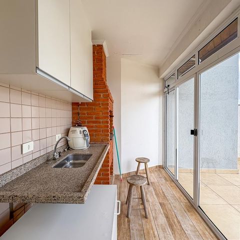 Apartamento à venda com 220m², 3 quartos e 4 vagasCobertura - Área Gourmet