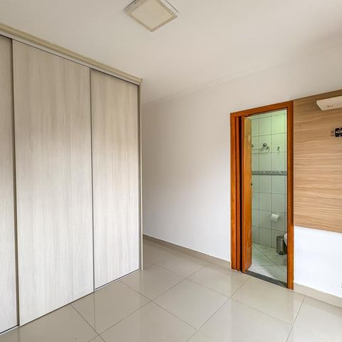 Apartamento à venda com 220m², 3 quartos e 4 vagasSuíte