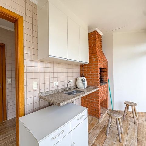 Apartamento à venda com 220m², 3 quartos e 4 vagasCobertura - Área Gourmet