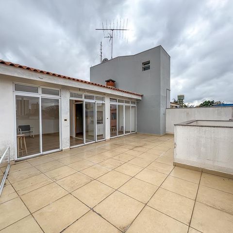 Apartamento à venda com 220m², 3 quartos e 4 vagasCobertura