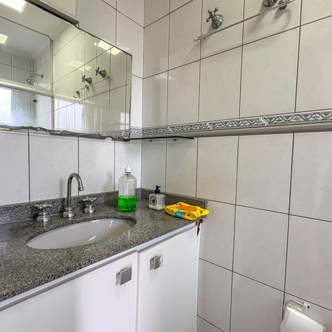 Apartamento à venda com 220m², 3 quartos e 4 vagasSuíte Banheiro