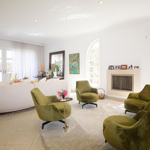 Casa à venda com 460m², 4 quartos e 3 vagas Casa à venda com 460m², 4 quartos e 3 vagasSala