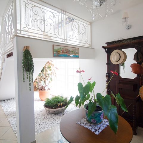 Casa à venda com 460m², 4 quartos e 3 vagas Casa à venda com 460m², 4 quartos e 3 vagasCorredor