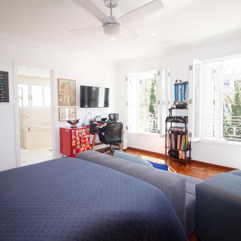 Casa à venda com 460m², 4 quartos e 3 vagas Casa à venda com 460m², 4 quartos e 3 vagasQuarto