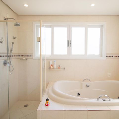 Casa à venda com 460m², 4 quartos e 3 vagas Casa à venda com 460m², 4 quartos e 3 vagasBanheiro do Quarto