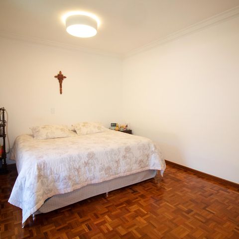 Casa à venda com 460m², 4 quartos e 3 vagas Casa à venda com 460m², 4 quartos e 3 vagasQuarto 3