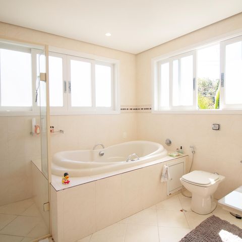 Casa à venda com 460m², 4 quartos e 3 vagas Casa à venda com 460m², 4 quartos e 3 vagasBanheiro do Quarto