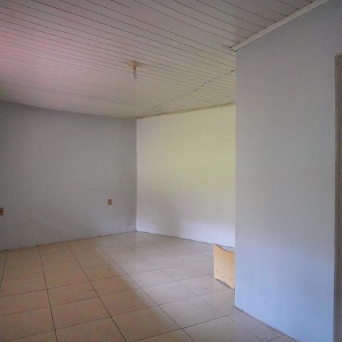 Casa à venda com 70m², 1 quarto e 2 vagasSuíte