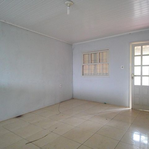 Casa à venda com 70m², 1 quarto e 2 vagasSala