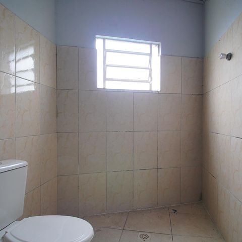 Casa à venda com 70m², 1 quarto e 2 vagasBanheiro da Suíte