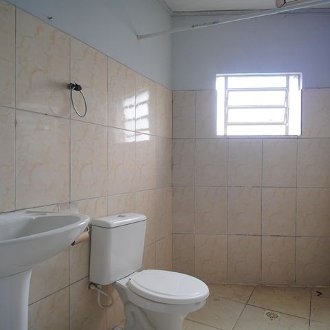 Casa à venda com 70m², 1 quarto e 2 vagasBanheiro da Suíte