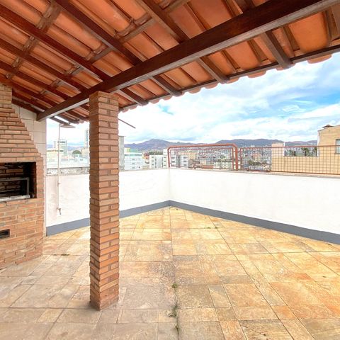 Apartamento à venda com 166m², 3 quartos e 2 vagasVaranda Sala de Estar