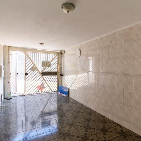 Casa à venda com 129m², 3 quartos e 1 vaga Casa à venda com 129m², 3 quartos e 1 vagaGaragem