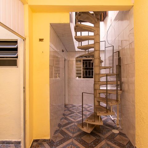 Casa à venda com 129m², 3 quartos e 1 vaga Casa à venda com 129m², 3 quartos e 1 vagaCorredor