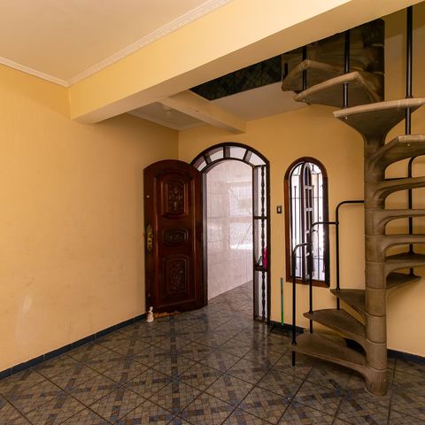 Casa à venda com 129m², 3 quartos e 1 vaga Casa à venda com 129m², 3 quartos e 1 vagaSala