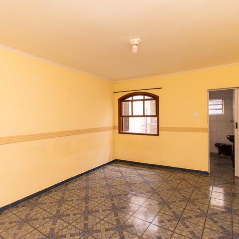Casa à venda com 129m², 3 quartos e 1 vaga Casa à venda com 129m², 3 quartos e 1 vagaSuíte