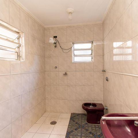 Casa à venda com 129m², 3 quartos e 1 vaga Casa à venda com 129m², 3 quartos e 1 vagaBanheiro da Suíte