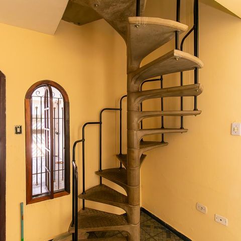 Casa à venda com 129m², 3 quartos e 1 vaga Casa à venda com 129m², 3 quartos e 1 vagaCorredor
