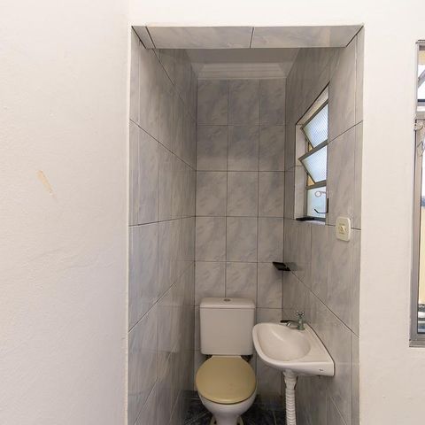 Casa à venda com 129m², 3 quartos e 1 vaga Casa à venda com 129m², 3 quartos e 1 vagaBanheiro de Serviço