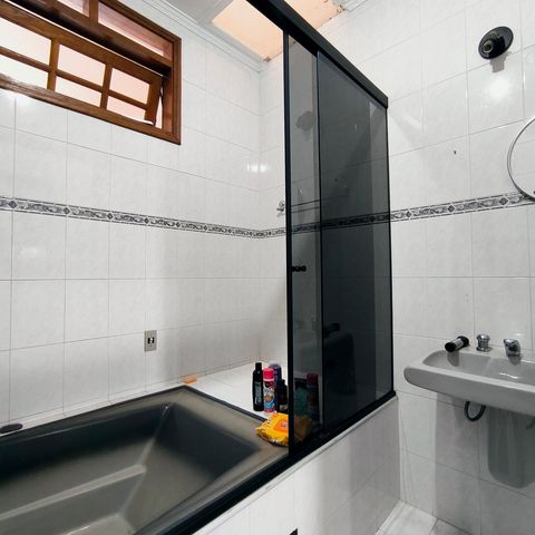 Casa à venda com 464m², 4 quartos e 5 vagas