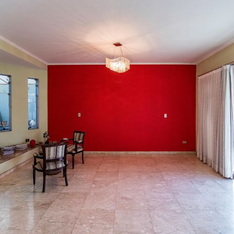 Casa à venda com 600m², 5 quartos e 6 vagasSala 1