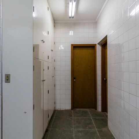 Casa à venda com 600m², 5 quartos e 6 vagasÁrea de Serviço