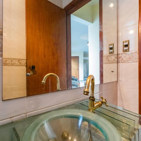 Casa à venda com 600m², 5 quartos e 6 vagasLavabo